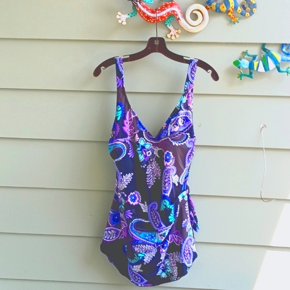 Maxine Women's One Piece Skirted Swimsuit Sz 18 NWOT